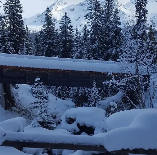 Waldperle アパート アローザ